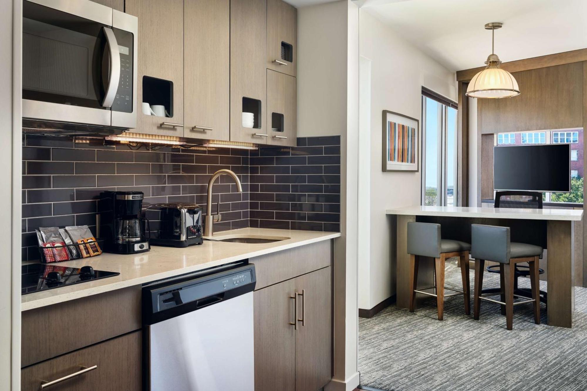 Hyatt House Downtown Hotel 3*