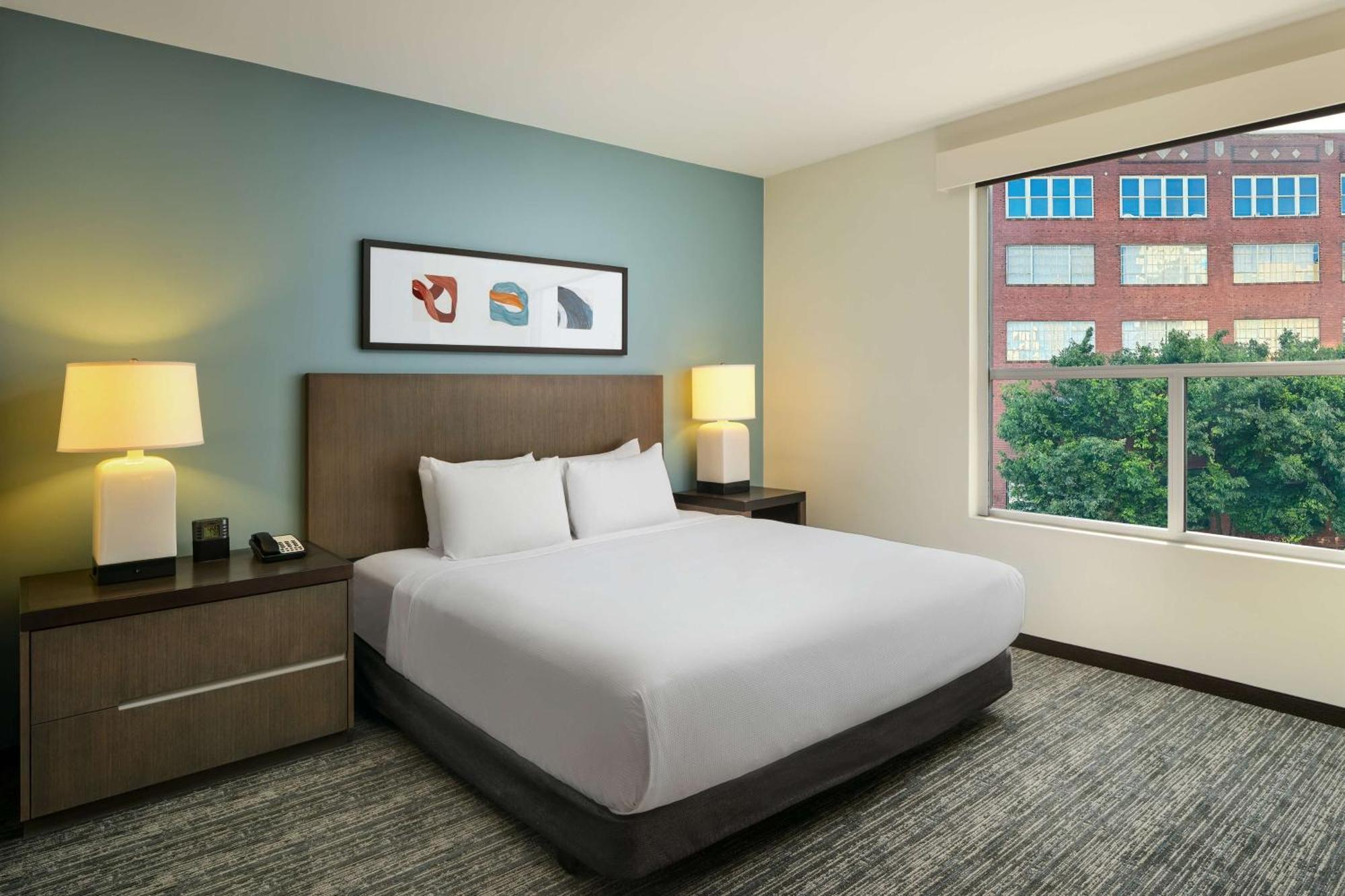 Hyatt House Downtown 3*